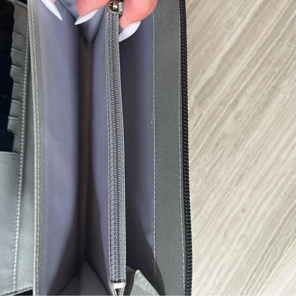 Chanel CC Camélia Floral Zip-Around Wallet
